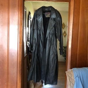 Monoplano Trench Coat